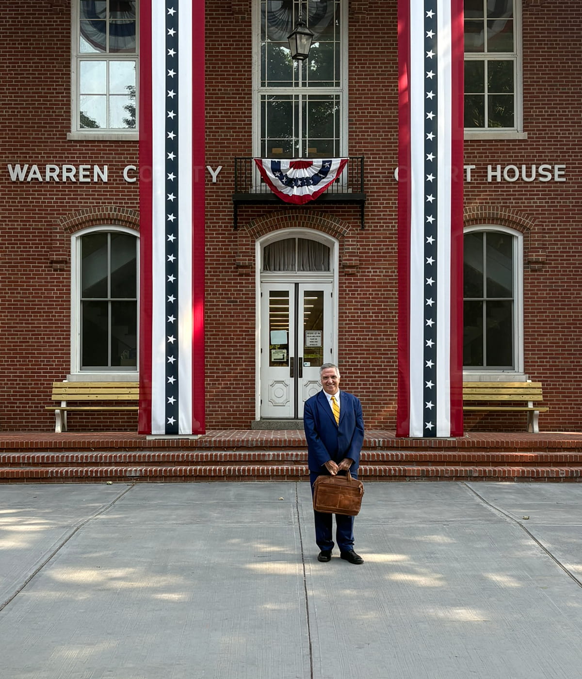 East Brunswick NJ criminal defense lawyer Stephen Jones outside a New Jersey courthouse