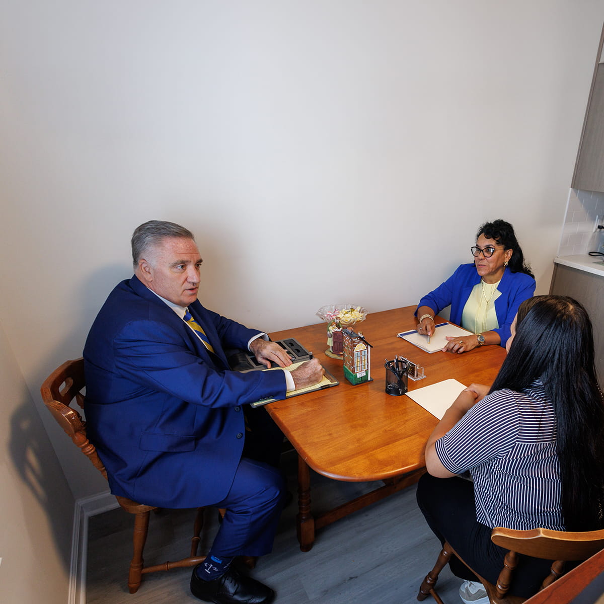 North Brunswick NJ DUI, DWI and traffic ticket lawyer Stephen Jones meeting with a client