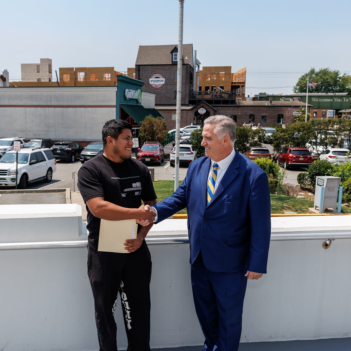 Woodbridge NJ DUI, DWI and traffic ticket lawyer Stephen Jones meeting with a client